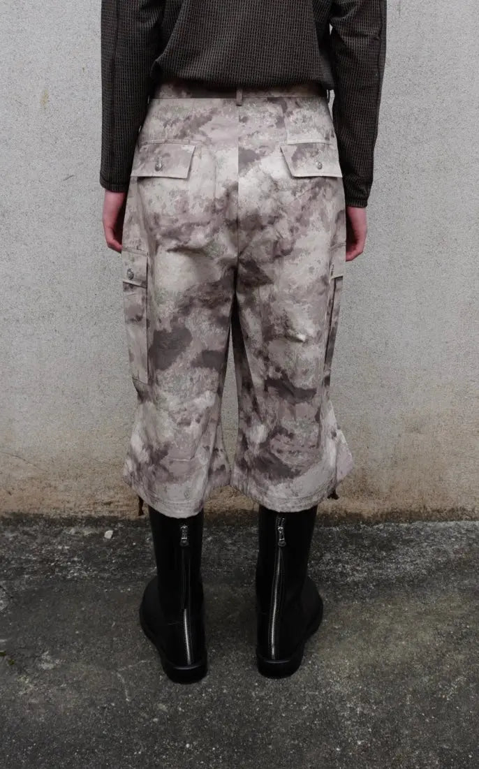 DANGEROUS CAMO WEIRD PANTS - Anann