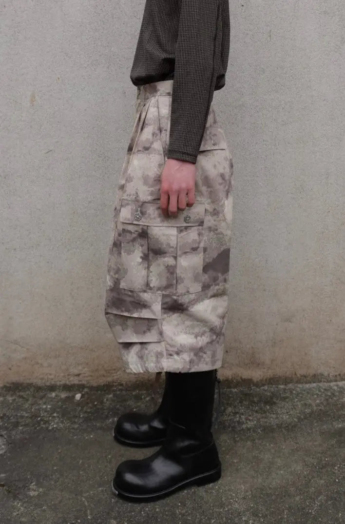 DANGEROUS CAMO WEIRD PANTS - Anann