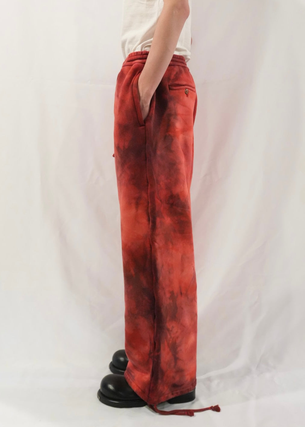 LENGTHY SWEATPANTS