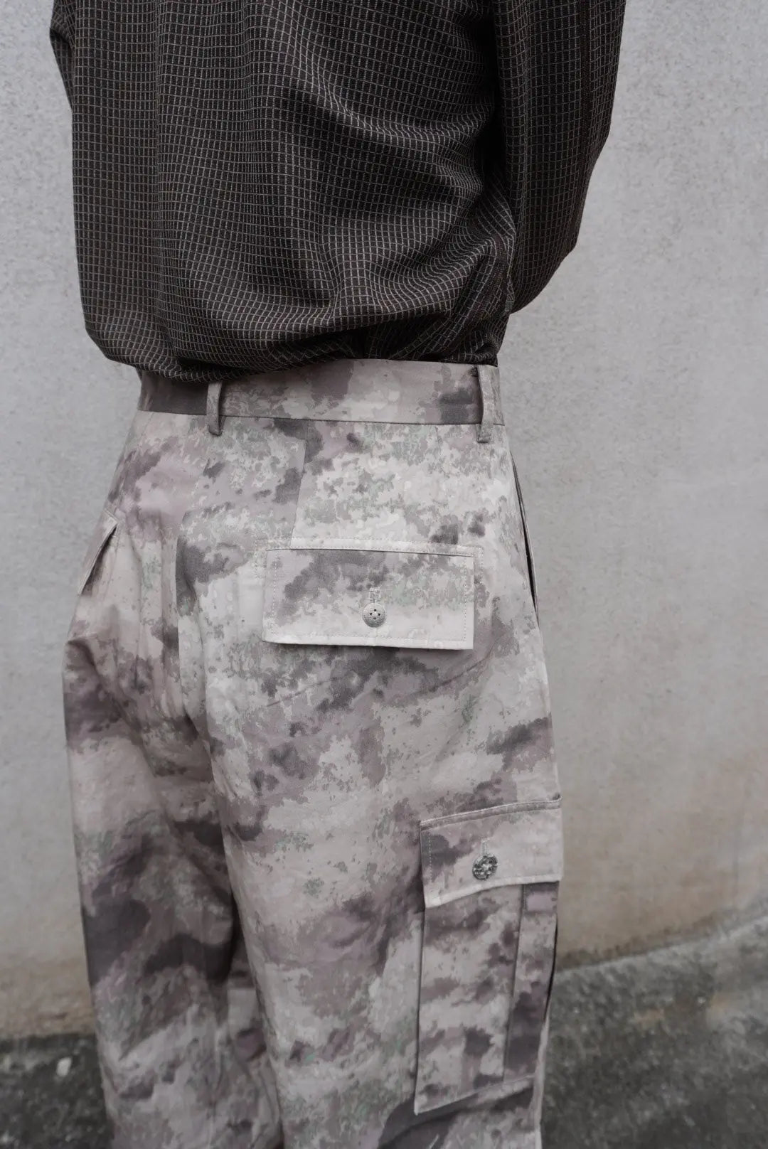 DANGEROUS CAMO WEIRD PANTS - Anann