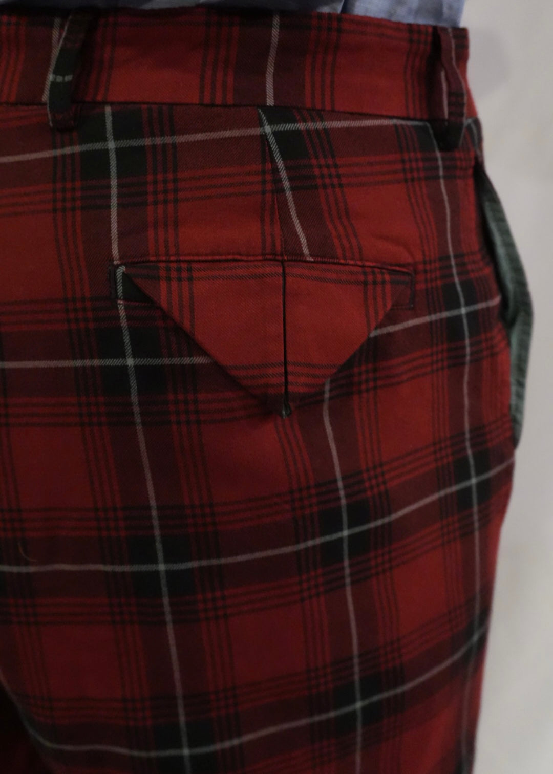 LESSIX 26ss tartan check trousers